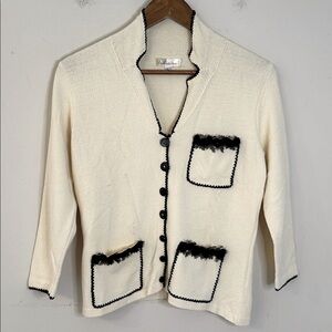 Ellusion Cream Knit Sweater black trim feathery black fringe pockets V neck SZ L